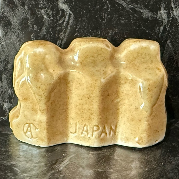 Speak No Evil, See No Evil and Hear No Evil Monkeys (Set of 3) - Picture 4 of 16